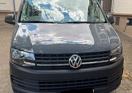 VW T5 Transporter Volkswagen Kasten mit BRUNS Schwenklift