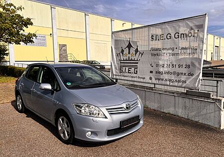 Toyota Auris Life
