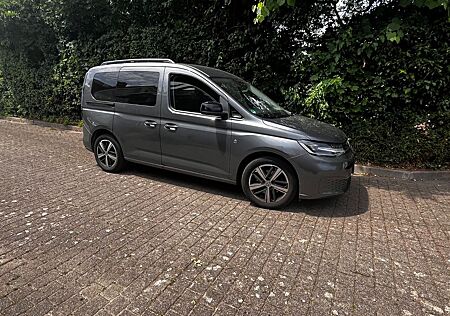 VW Caddy Volkswagen 1,5TSI 84kW DSG OPF Life AHK App-C.