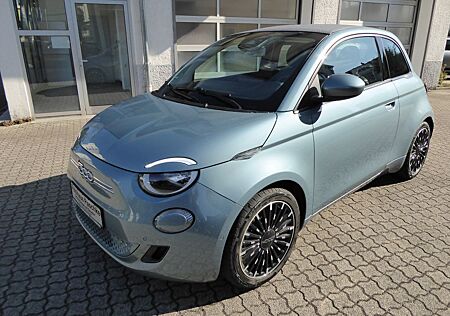 Fiat 500E C Icon, Park Paket, Winter Paket, 17 Zoll