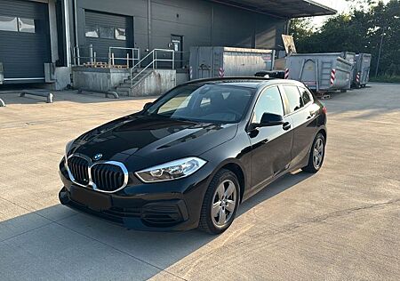 BMW 118i - | TÜV neu bis 2027 | Scheckheft