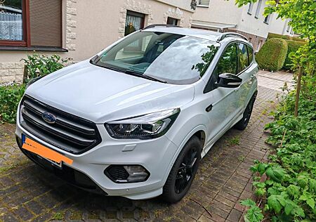 Ford Kuga 2,0 EcoBoost 4x4 ST-Line Automat 231 PS