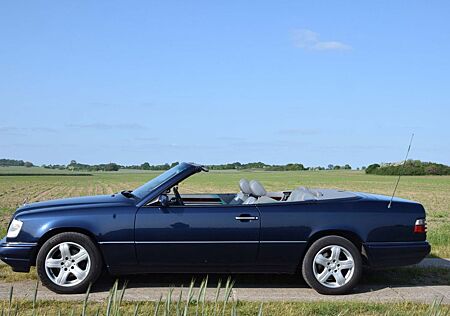 Mercedes-Benz E 220 220 cabrio w124