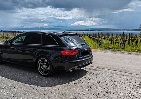 Audi A4 2.0 TFSI 155kW S tr. quattro S line