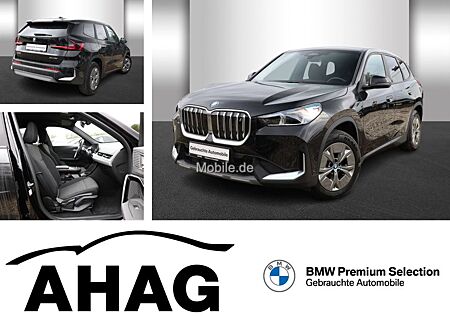 BMW iX1 xDrive30 Adaptives Fahrwerk Komfortzugang