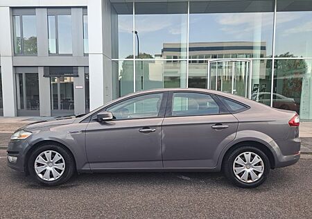 Ford Mondeo 1,6 EcoBoost Titanium 1.Hand Rentnerfahrz