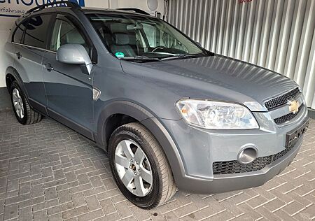 Chevrolet Captiva 2.4*2.BESITZ*AHK*PDC*FLÜSSIGGAS*7.SITZE