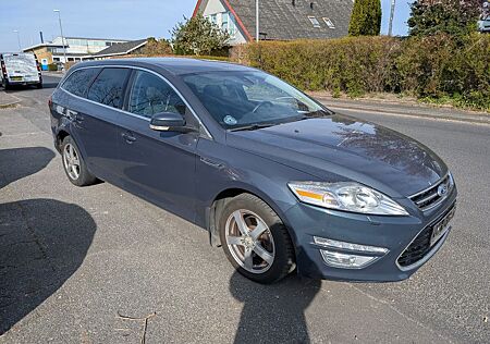 Ford Mondeo 2,0TDCi 120kW Champions Ed. Tu. PowerSh.