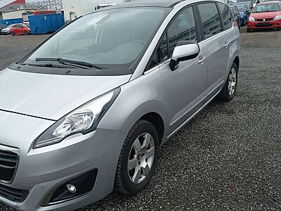 Peugeot 5008 Active,Pano,Navi,AHK,7xSitzer,Euro-6