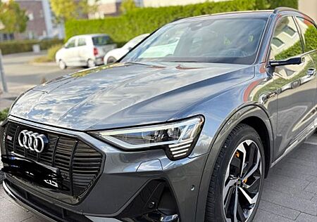Audi e-tron 55 quattro S line S line mit Garantie