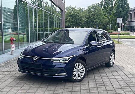 VW Golf Volkswagen VIII Lim. Style SHZ/LHZ/LED/ALCANT/CARPLAY