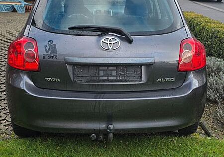 Toyota Auris 2.0 D-4D -