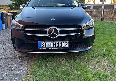 Mercedes-Benz B 200 Mercedes d Automatik-Progressive-CarPlay