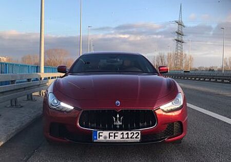 Maserati Ghibli 3.0 V6 Diesel 275HP -