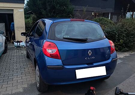 Renault Clio Authentique 1.2 16V Eco2 55kW Authentique
