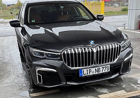 BMW 750i -