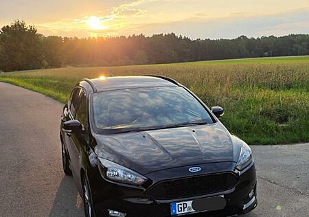 Ford Focus 1,5 EcoBoost 110kW ST-Line Turnier Aut...
