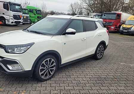 SsangYong Tivoli 1.6 e-XDi 160 QUARTZ 2WD