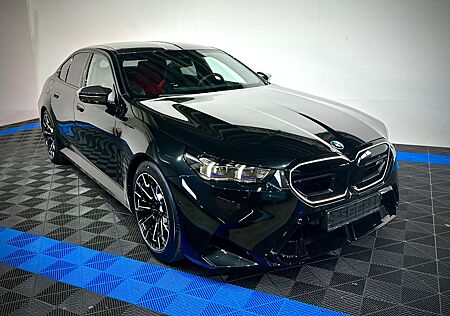 BMW M5 gebraucht kaufen BMW M5 / Ultimate Paket/Prod. 2025/Keramik/Carbon