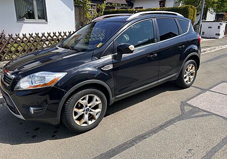 Ford Kuga 2,0TDCi 4x4 120kW Champions Ed. PowerSh...