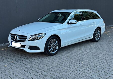 Mercedes-Benz C 200 T CGI Avantgarde Navi LED AHK