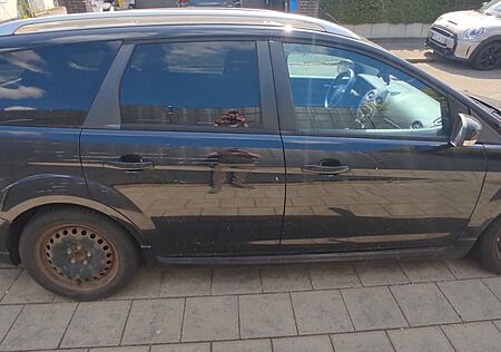 Ford Focus 1,8 Style Turnier Style
