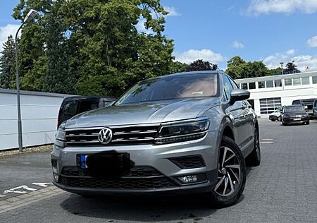 VW Tiguan Volkswagen Panoramadach, Standheizung, AHK, R.Kamera