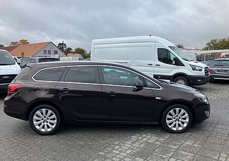 Opel Astra J 2.0CDTI Sports Tourer Innovation