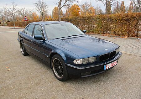 BMW 740i E38