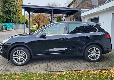 Porsche Cayenne 3,0 TD Tiptronic S AT Motor bei 83.520.