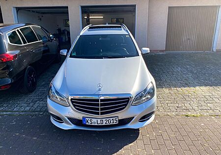 Mercedes-Benz E 220 BlueTEC T BlueEFF. Edition Autom. Edition