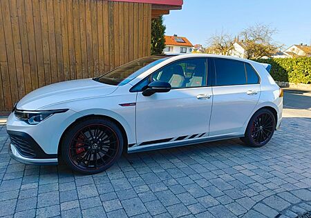 VW Golf Volkswagen GTI Clubsport Akrapovic Pano GarantieMatrix