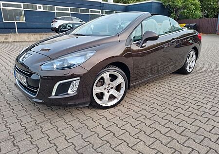 Peugeot 308 CC Cabrio 1.6 T as Cabriolet / Roads