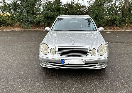 Mercedes-Benz E 240 AVANTGARDE Avantgarde
