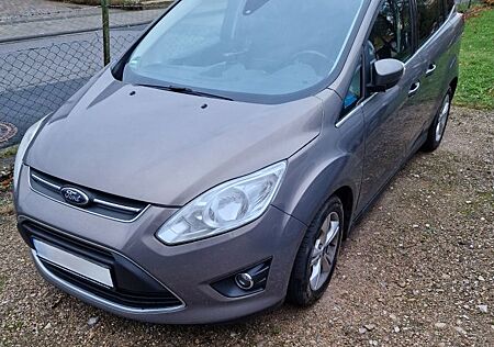 Ford Grand C-Max 1,6 Ti-VCT 92kW Champions Editio...