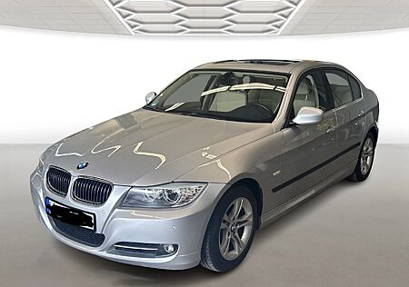 BMW 325i -Automatik, top gepflegt, 2X Räder, Panoram