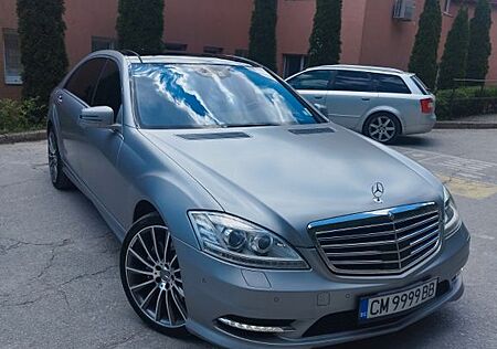 Mercedes-Benz S 500 4MATIC L -
