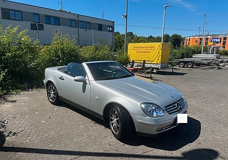 Mercedes-Benz SLK 200 -