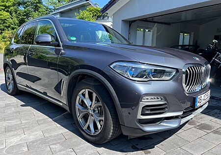 BMW X5 40d Vollausst/Laser/Pano/Standh/AHK/HUD/B+W