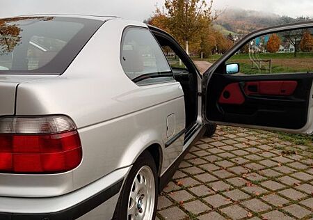BMW 316i Compact 1.9 E36 Individual Sondermodell!!!