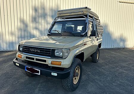 Toyota Land Cruiser LJ 73 Camper Sahara