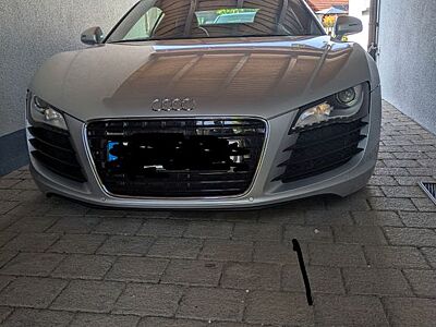 Audi R8 4.2 FSI R tronic quattro -