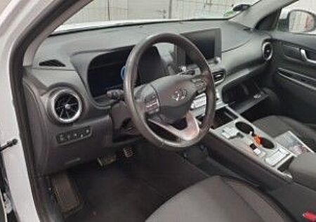 Hyundai Kona gebraucht kaufen Hyundai Kona Select dig.Cockpit ACC R.Cam PDC SHZ DAB+