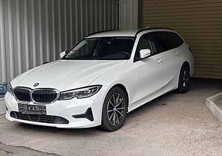 BMW 320 d ADVANTAGE ACC, AHK, LED,