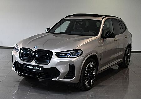 BMW iX3 Impressive M-Sport AHK Laser HUD Leder Pano