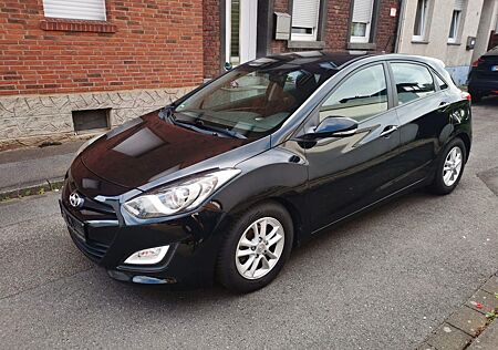 Hyundai i30 GD 1.6 GDI Style Automatik Sitzheizung PDC