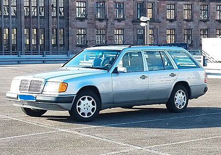 Mercedes-Benz 230 Mercedes W124 Kombi 7-Sitzer