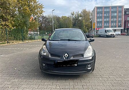 Renault Clio TÜV 09 /2026 ABS E. Fenster