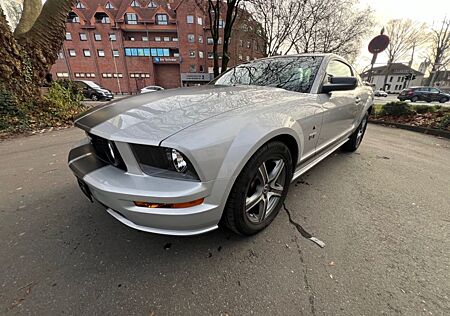 Ford Mustang 4.6*AUTOMATIK*KLIMA*VOLLLEDER*ALUFELGEN*