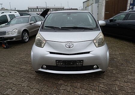 Toyota iQ +